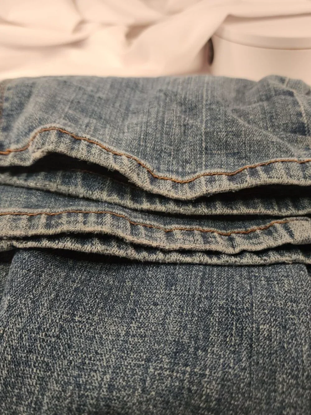 Women's LEVIs 525 Perfect Waist/ Straight Leg size 12M